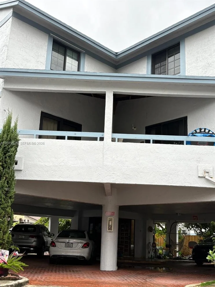 Unit for sale at 1405 SW 122nd Ave, Miami, FL 33184