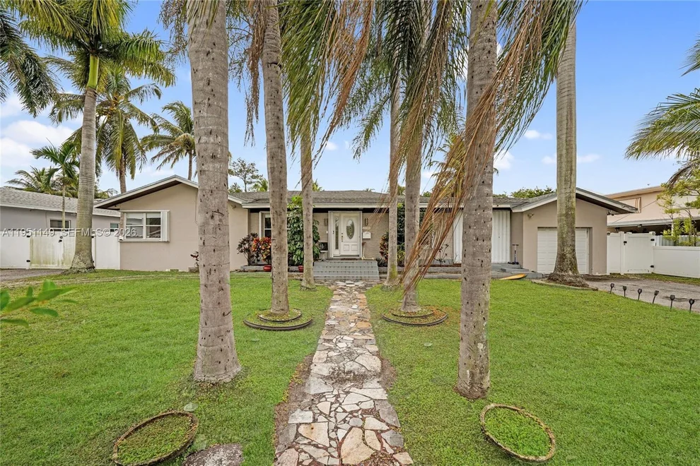 Unit for sale at 2534 Monroe St, Hollywood, FL 33020
