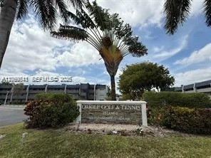 Unit for sale at 7797 Golf Cir Dr, Margate, FL 33063