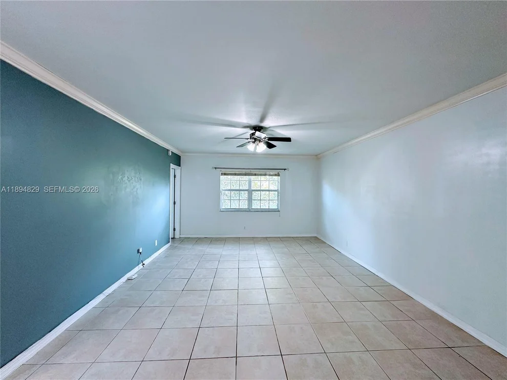 Unit for sale at 2424 SE 17th St, Fort Lauderdale, FL 33316