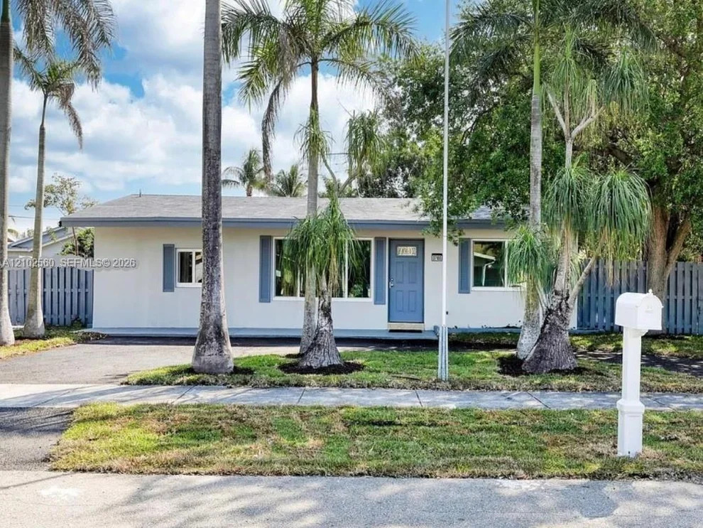 Unit for sale at 3700 NE 13th Ter, Pompano Beach, FL 33064
