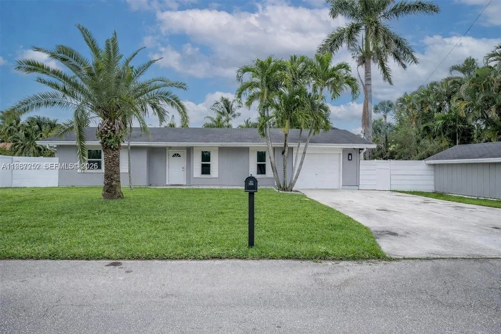 Unit for sale at 4541 SW 28th Ter, Dania Beach, FL 33312