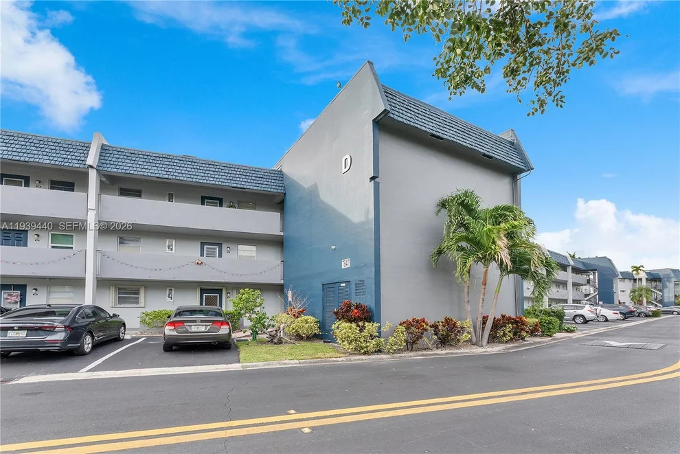 Photo of 7847 Golf Circle Drive, Pompano Beach, FL 33063