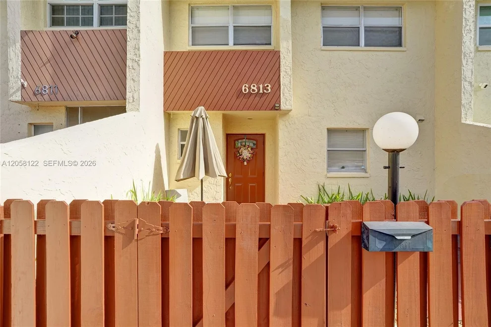 Unit for sale at 6813 NW 29th Ave, Fort Lauderdale, FL 33309