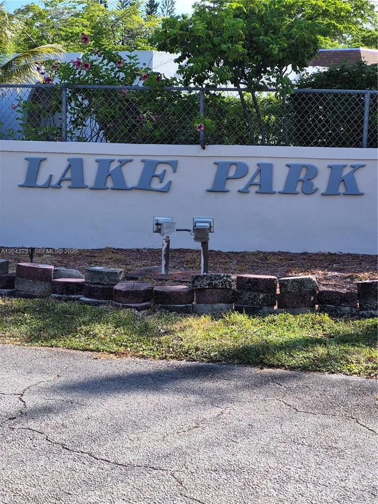 Unit for sale at 942 NE 199th St, Miami, FL 33179