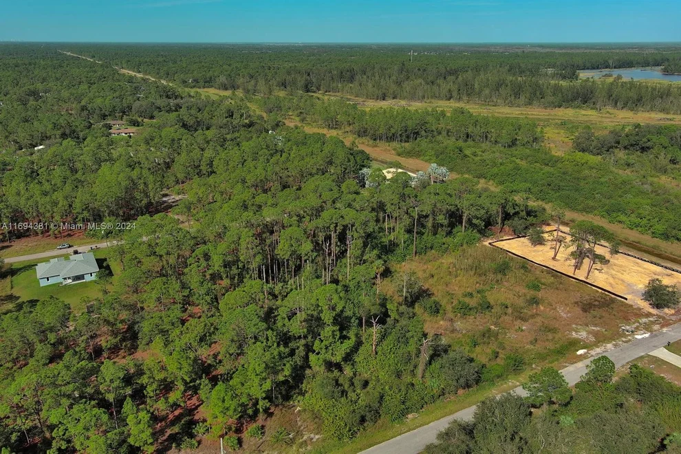 Unit for sale at 1515 Glenn Ave, Lehigh Acres, FL 33972
