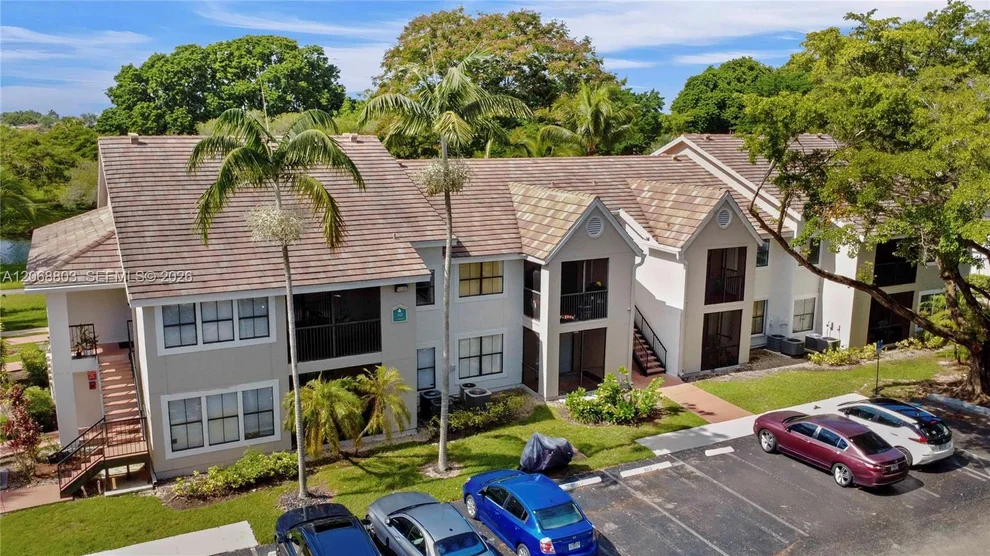 Unit for sale at 15600 SW 106th Ln, Miami, FL 33196