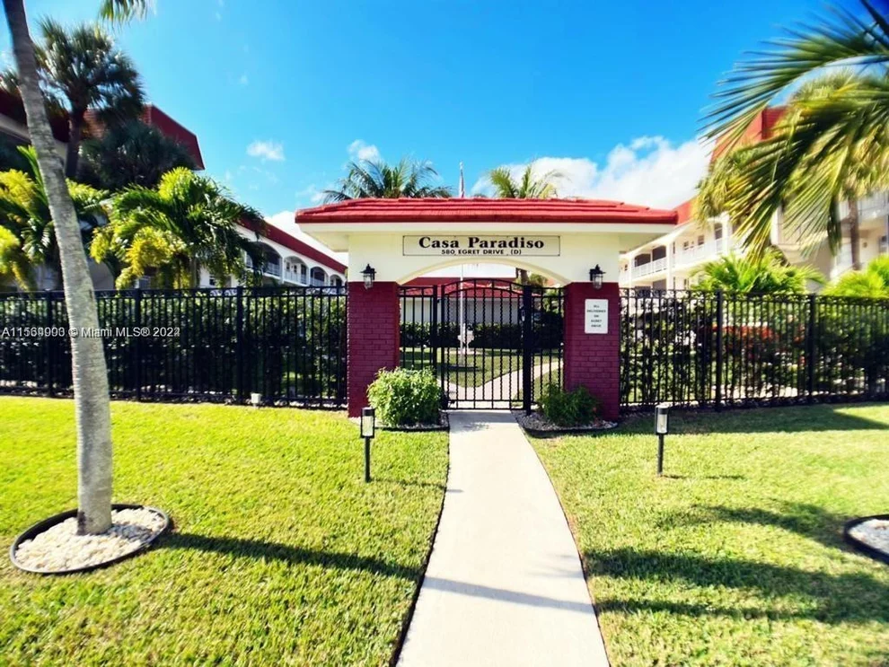 Unit for sale at 580 Egret Dr, Hallandale Beach, FL 33009