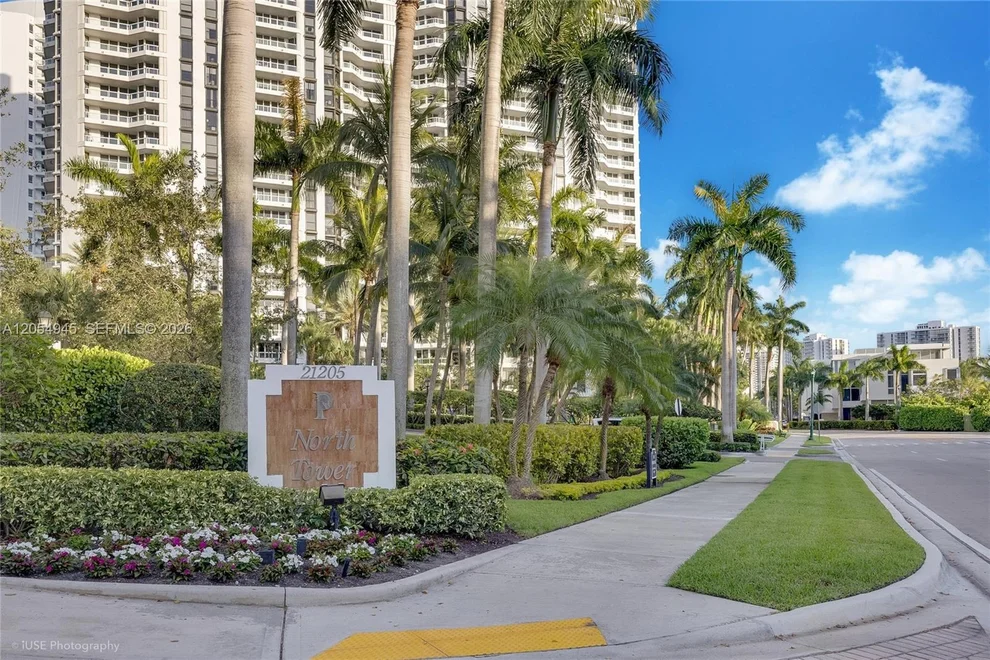 Unit for sale at 21205 Yacht Club Dr, Aventura, FL 33180