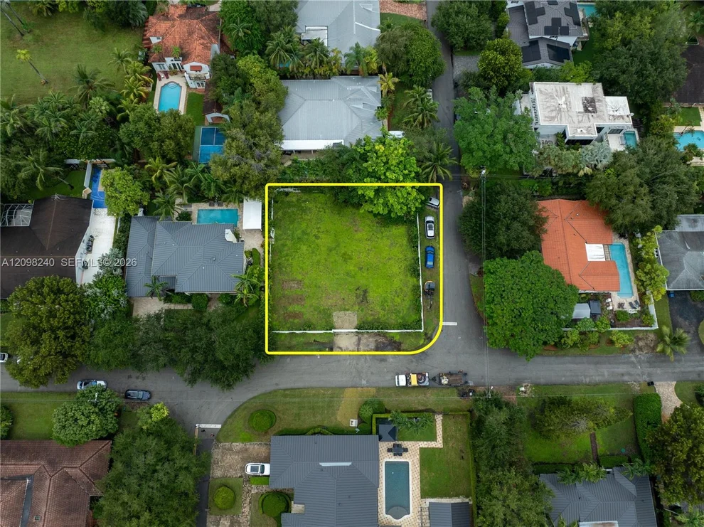 Unit for sale at 6001 SW 82nd St, South Miami, FL 33143