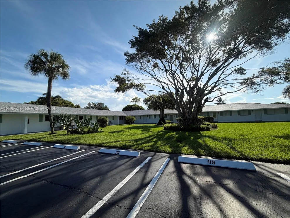Unit for sale at 400 SW Golfview Ter, Boynton Beach, FL 33426