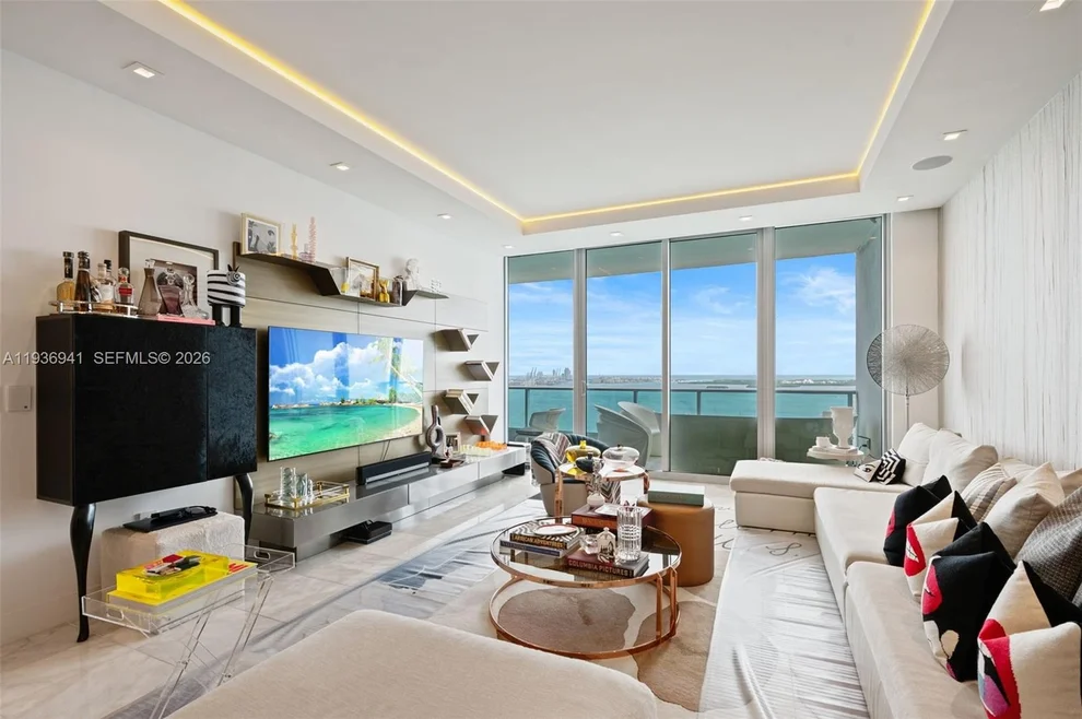 Unit for sale at 1331 Brickell Bay Dr, Miami, FL 33131
