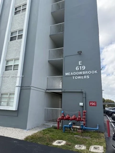 Unit for sale at 619 NE 14th Ave, Hallandale Beach, FL 33009