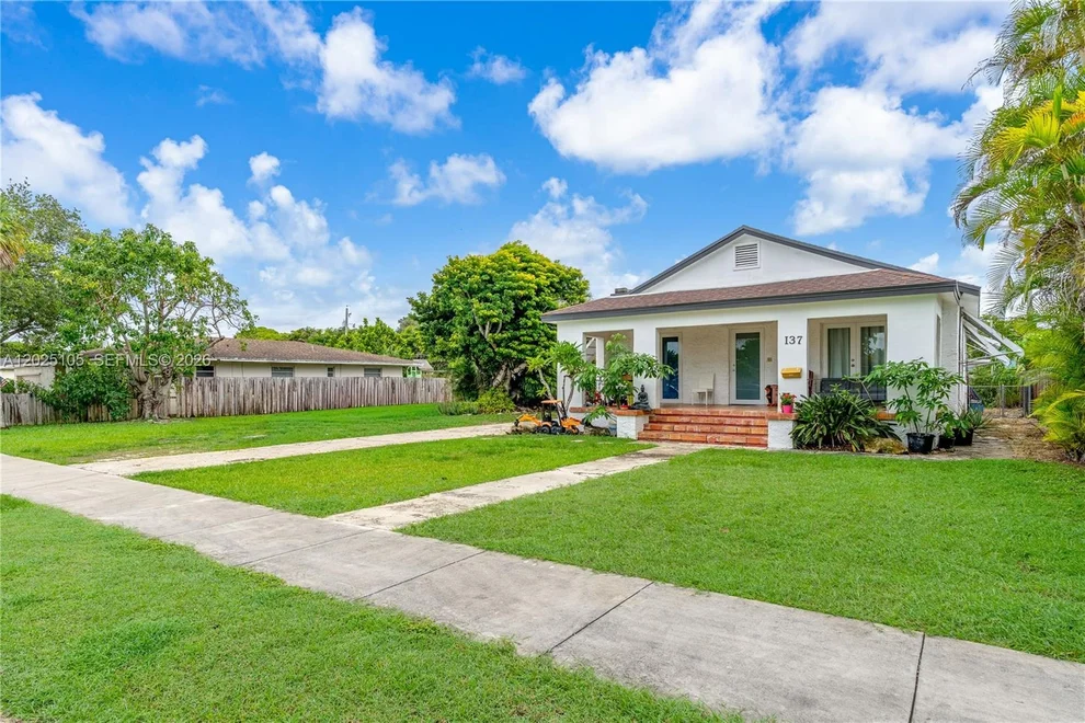Unit for sale at 137 NW 20th St, Homestead, FL 33030