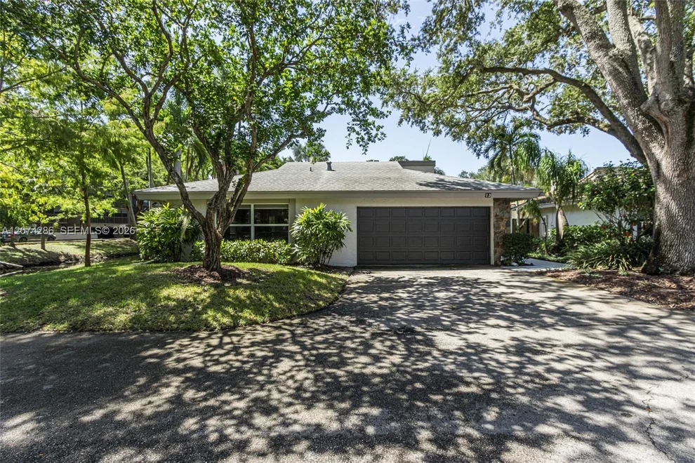 Unit for sale at 13 Dogwood Rd, Hollywood, FL 33021