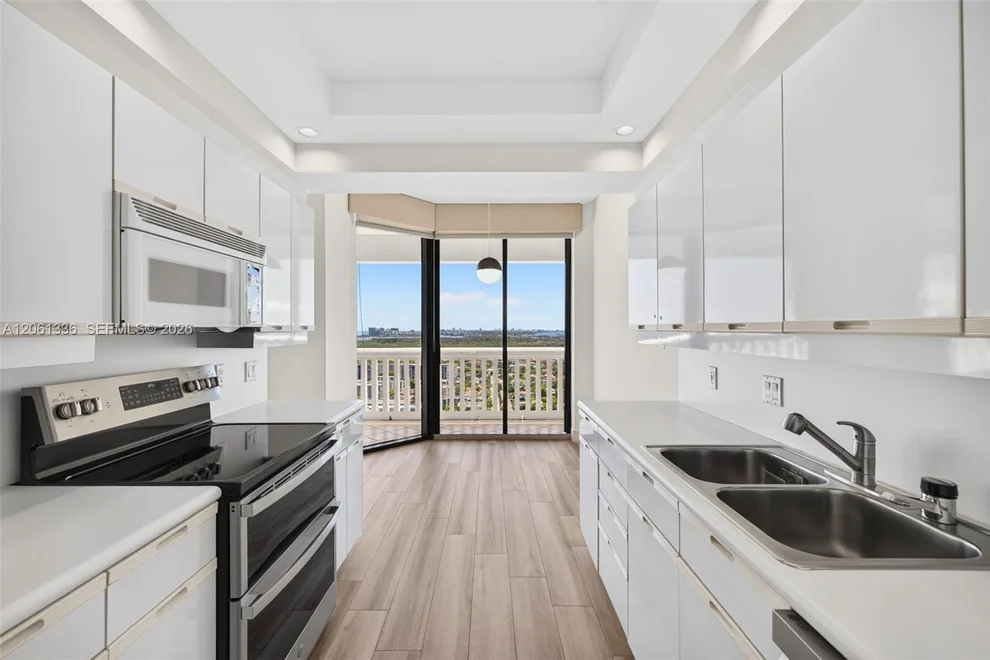 Unit for sale at 2000 Island Blvd, Aventura, FL 33160