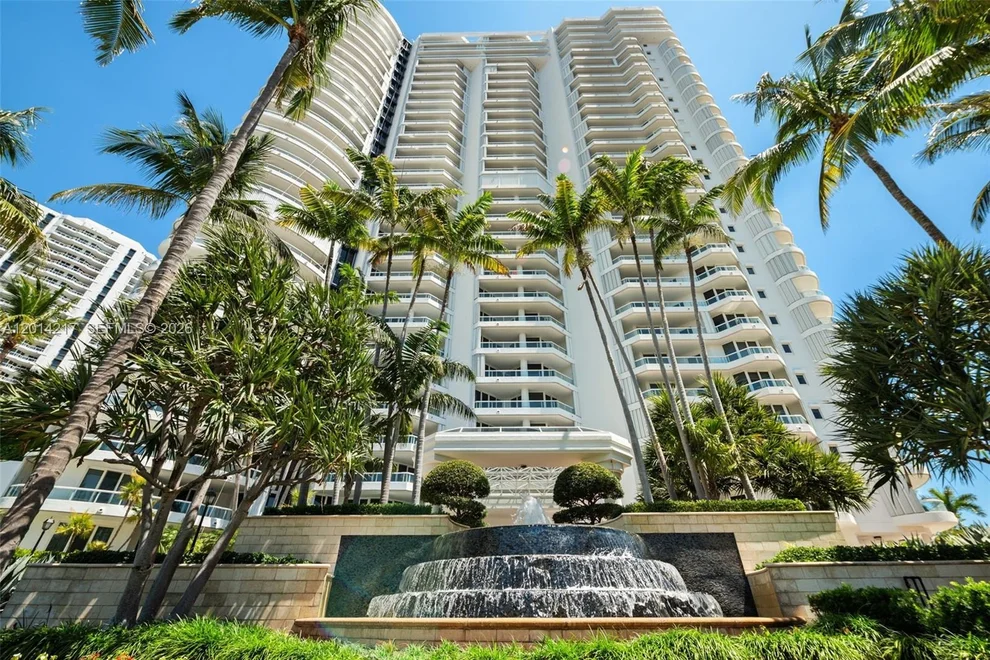 Unit for sale at 21050 Point Pl, Aventura, FL 33180