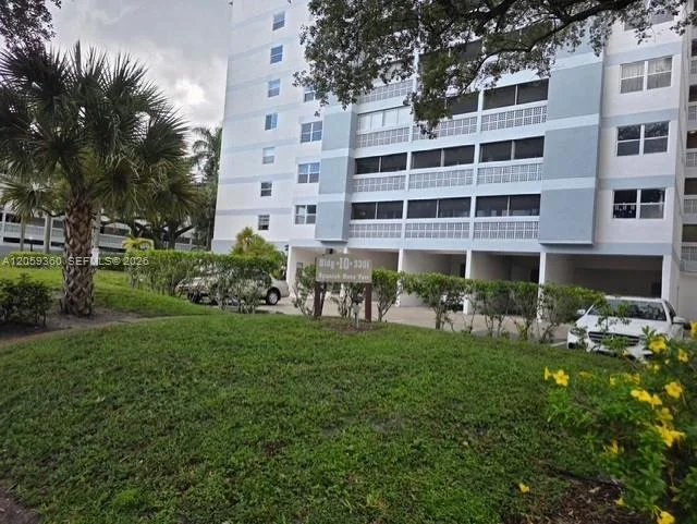 Unit for sale at 3301 Spanish Moss Ter, Lauderhill, FL 33319
