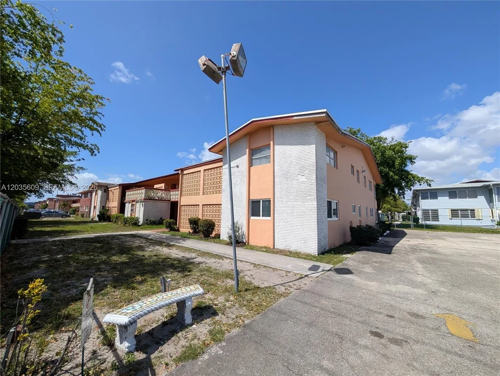 Unit for sale at 19080 NE 3rd Ct, Miami, FL 33179