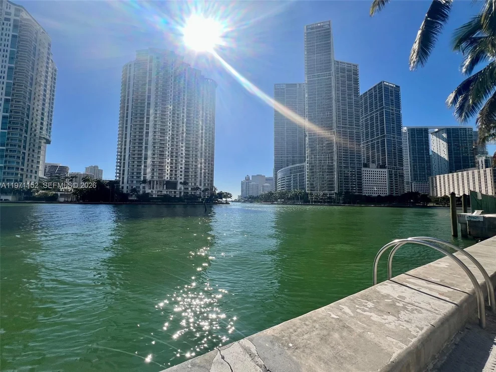 Unit for sale at 300 S Biscayne Blvd, Miami, FL 33131