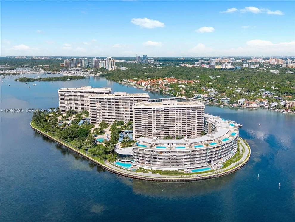 Unit for sale at 2 Grove Isle Dr, Miami, FL 33133