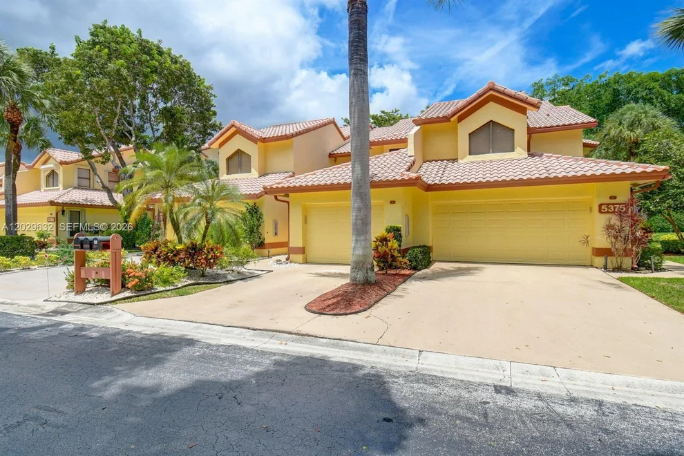 Unit for sale at 5375 10th Fairway Dr, Delray Beach, FL 33484
