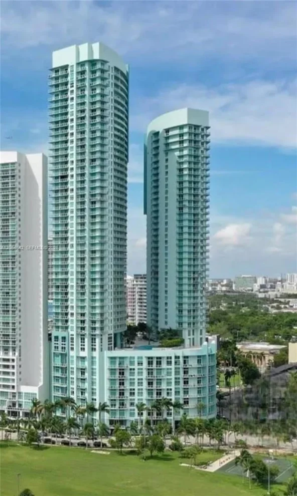 Unit for sale at 1900 N Bayshore Dr, Miami, FL 33132