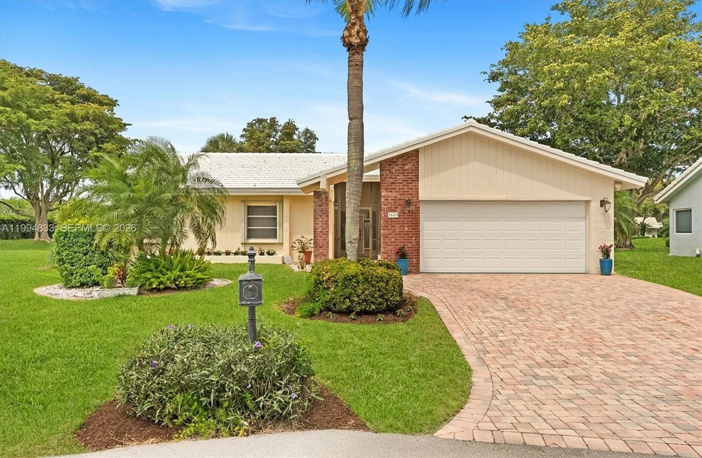 Unit for sale at 5669 Pinecrest Cir, Boca Raton, FL 33433