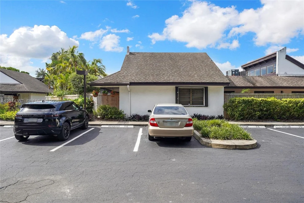 Unit for sale at 7762 SW 99th St, Miami, FL 33156