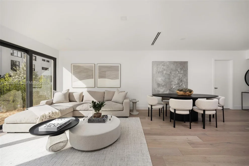 Unit for sale at 204 Sunrise Dr, Key Biscayne, FL 33149