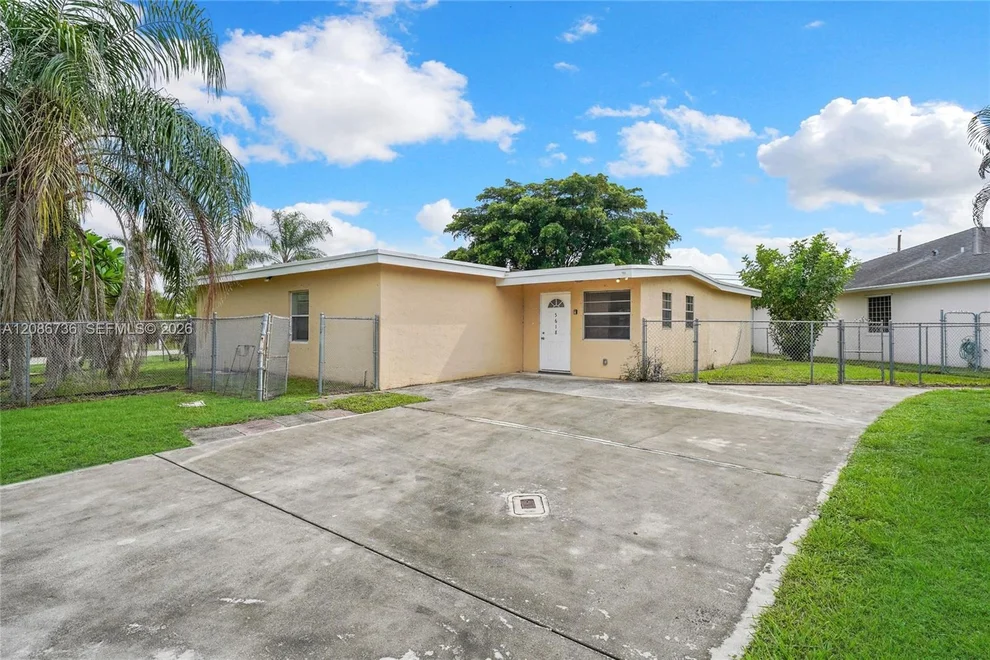 Unit for sale at 5618 Cinnamon Dr, West Palm Beach, FL 33415