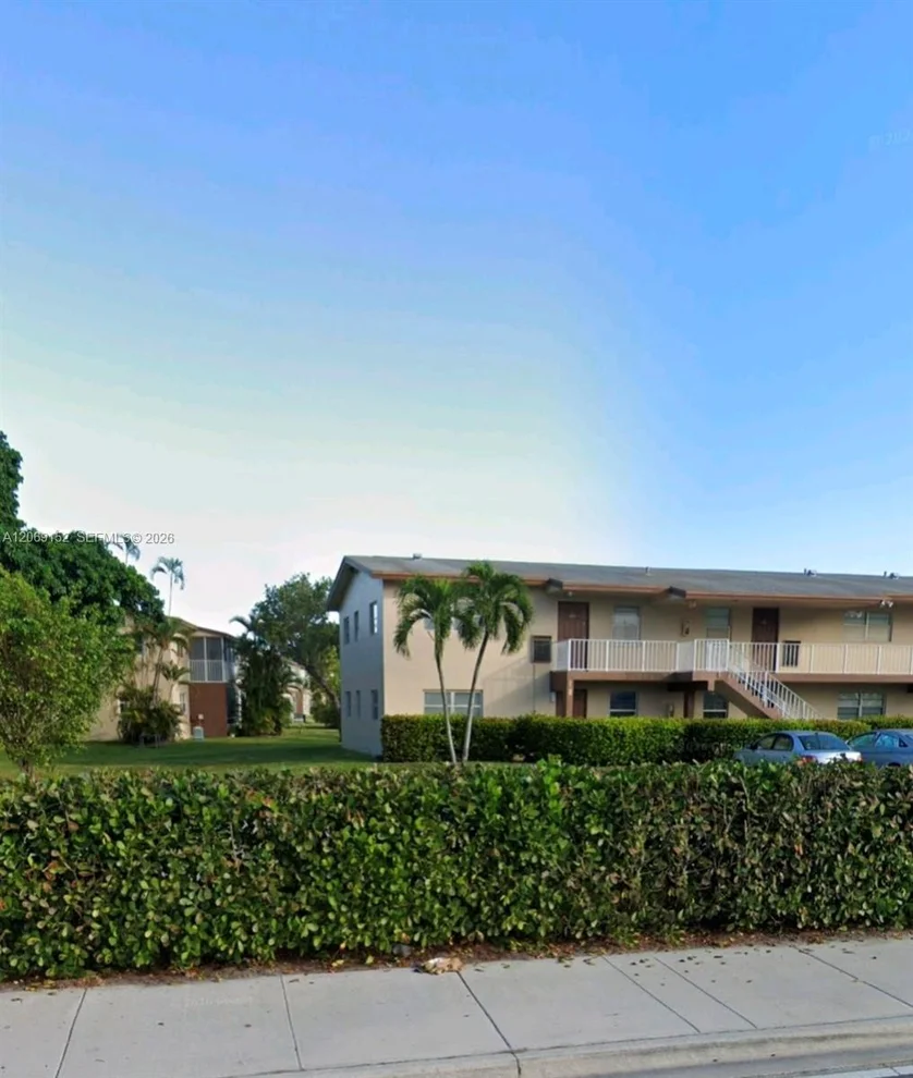 Unit for sale at 7400 NW 4th Pl, Margate, FL 33063
