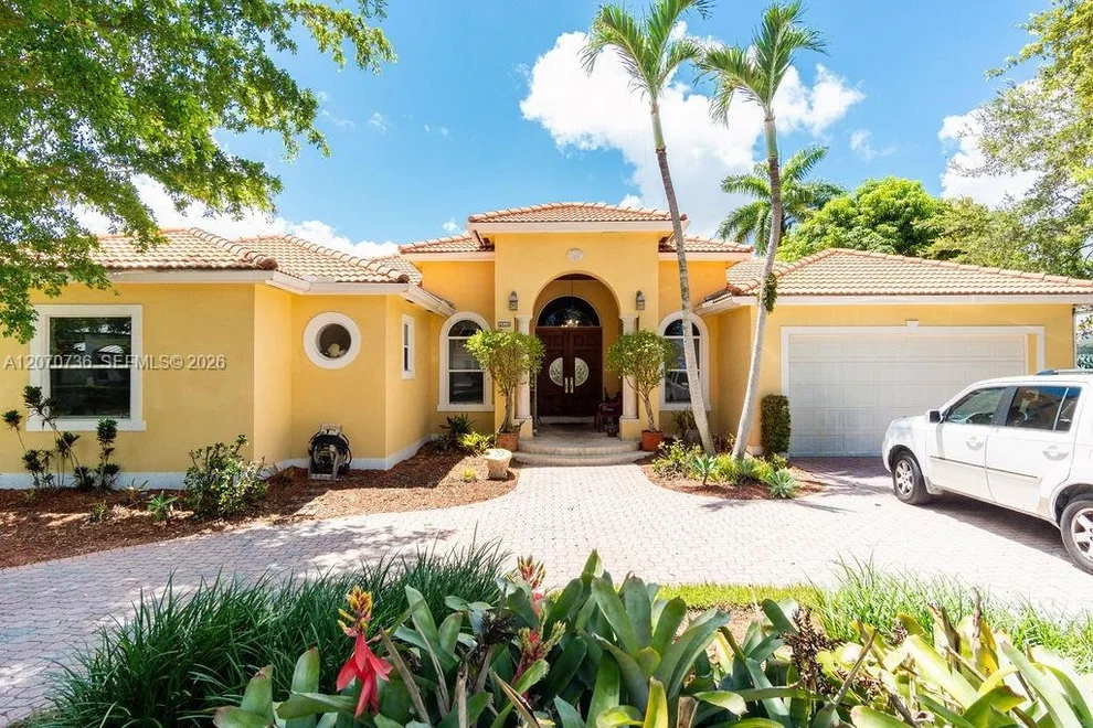 Unit for sale at 2610 SW 112th Ct, Miami, FL 33165