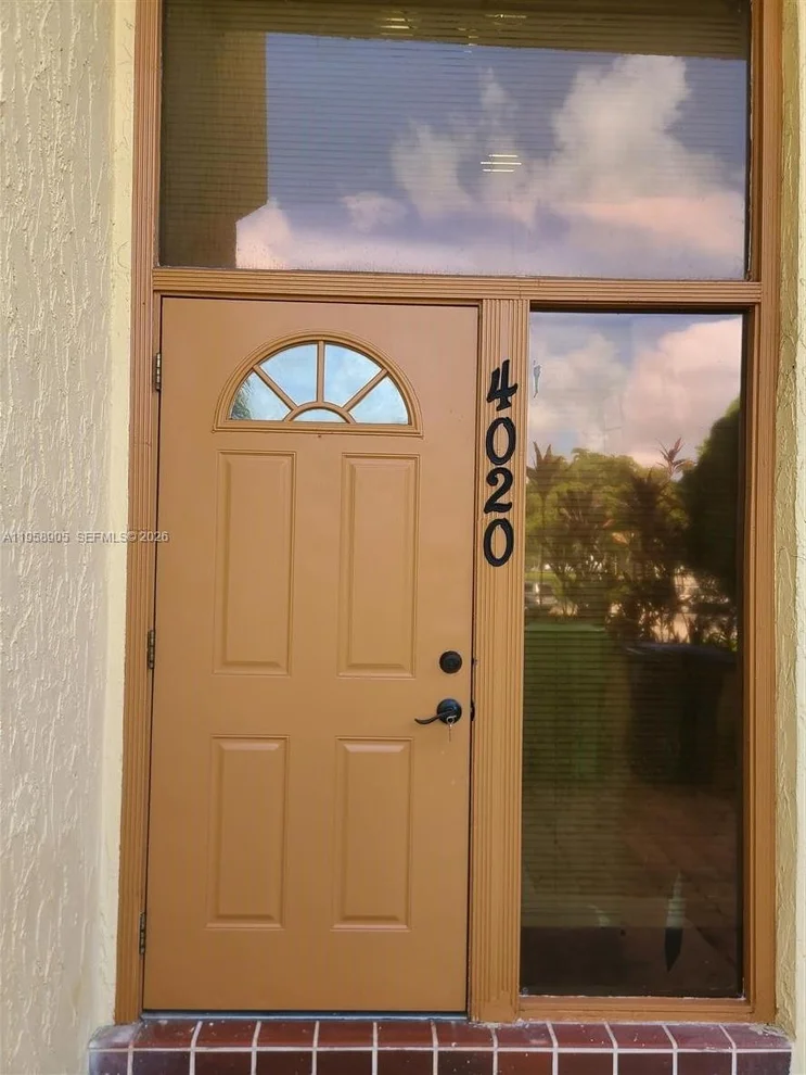 Unit for sale at 4020 Del Rio Way, Sunrise, FL 33351