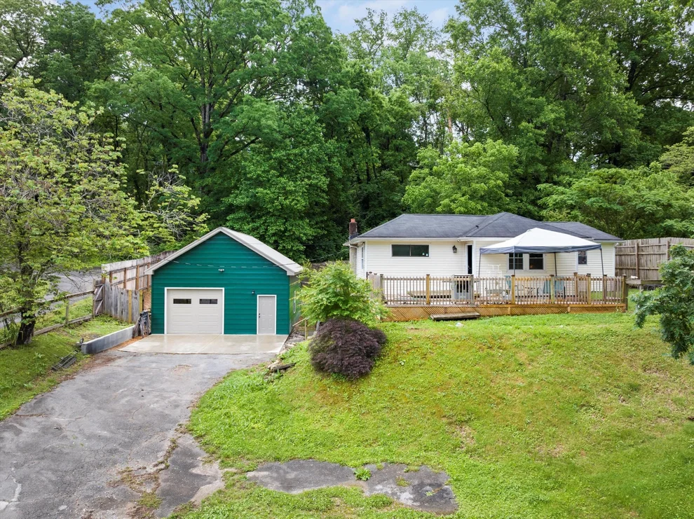 Unit for sale at 523 Hedgewood Drive, Chattanooga, TN 37405