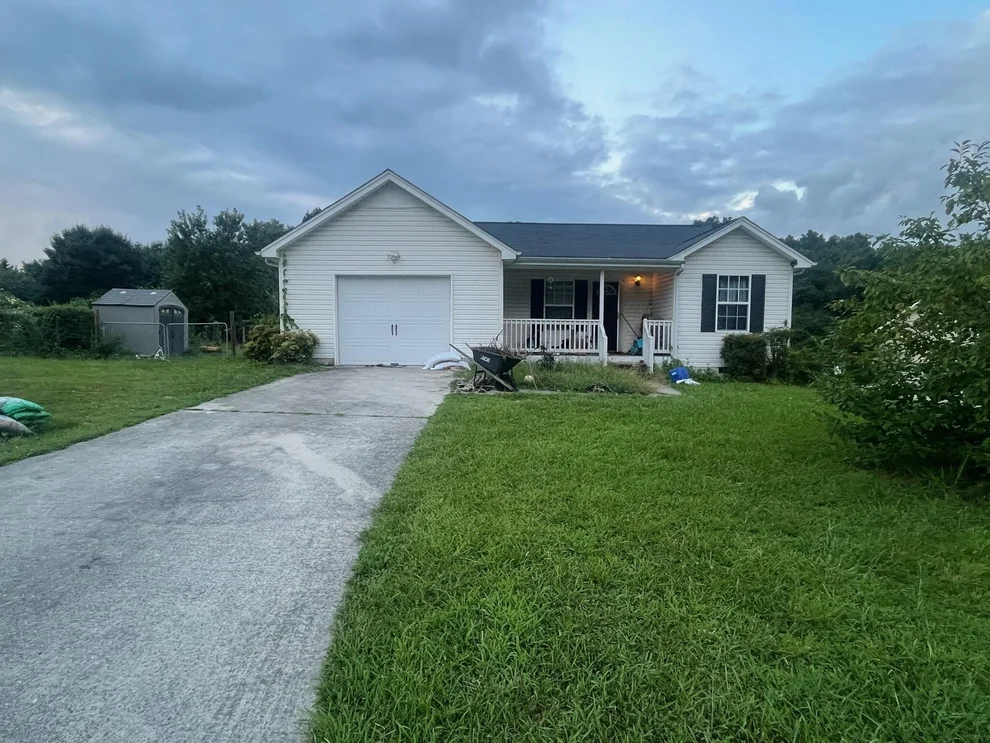 Unit for sale at 1419 Thatcher Road, Soddy Daisy, TN 37379