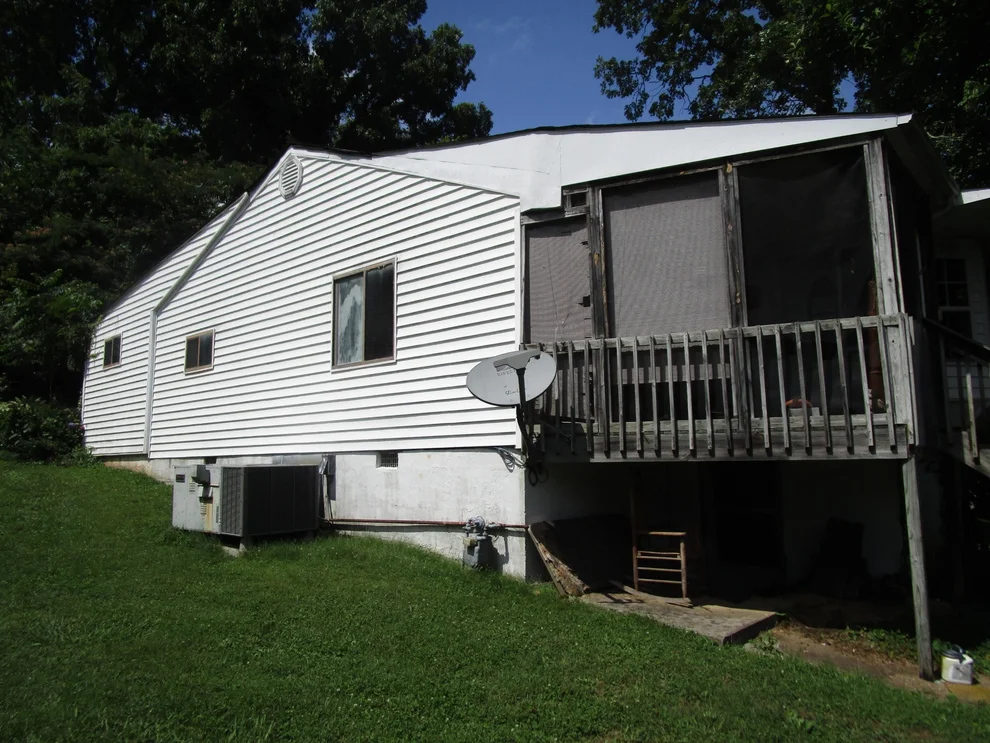 Unit for sale at 132 E Wadsworth Circle, Oak Ridge, TN 37830