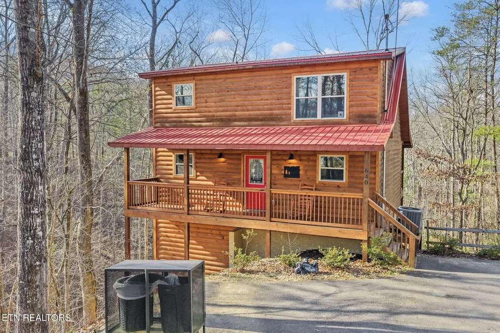 Unit for sale at 640 Country Oaks Drive, Pigeon Forge, TN 37863