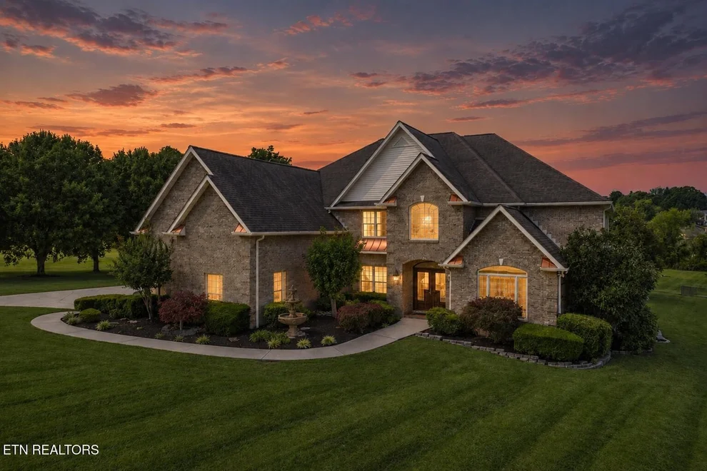 Unit for sale at 1013 Creekbrook Lane, Seymour, TN 37865