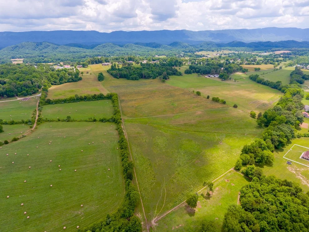 Unit for sale at 3301 Best Rd, Maryville, TN 37803