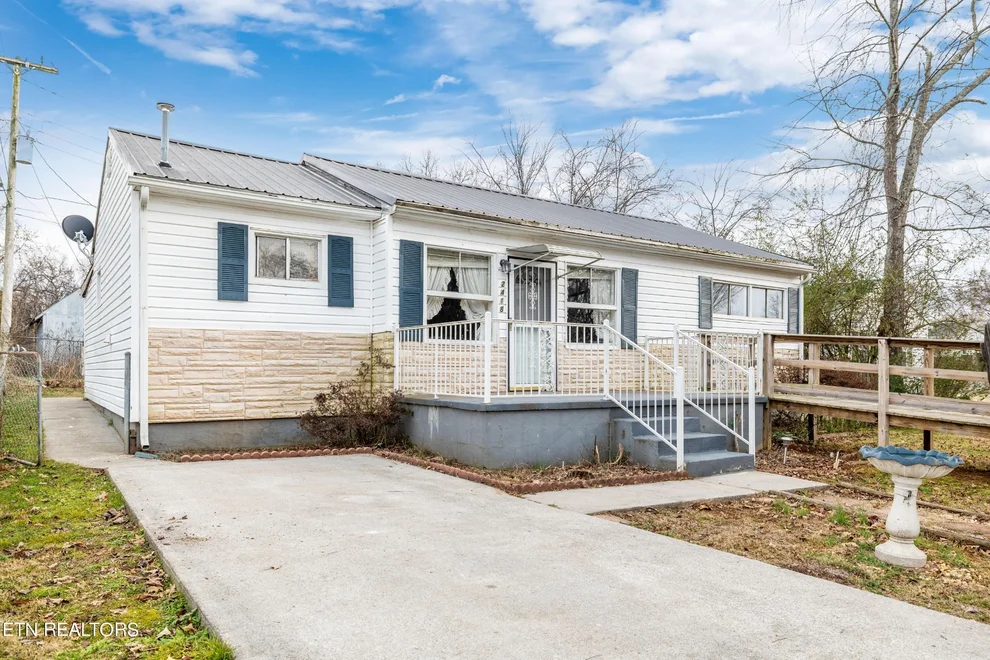 Unit for sale at 2418 King St, Maryville, TN 37804