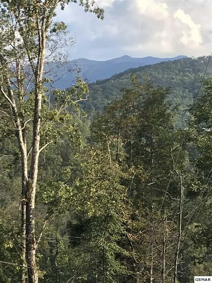Unit for sale at 335 Pinnacle Drive, Gatlinburg, TN 37738