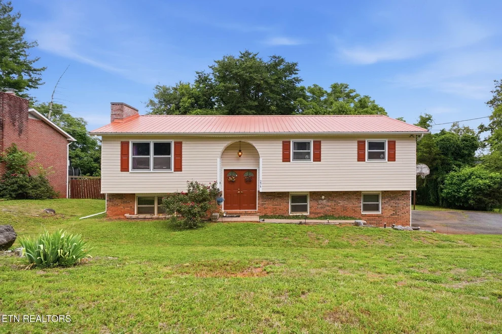 Unit for sale at 236 Royal Drive, Kingsport, TN 37663