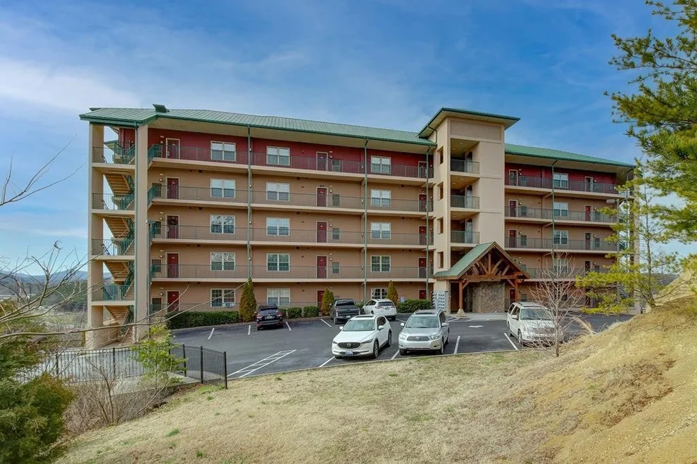 Unit for sale at 410 Big Bear Way, Pigeon Forge, TN 37863