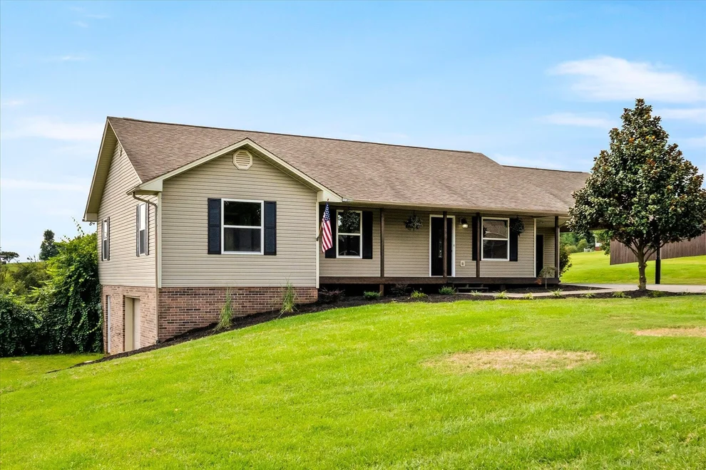 Unit for sale at 173 Golf View Blvd, Dandridge, TN 37725