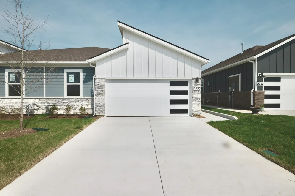Unit for sale at 2201 Holmesburg Pvt Circle, Gallatin, TN 37066