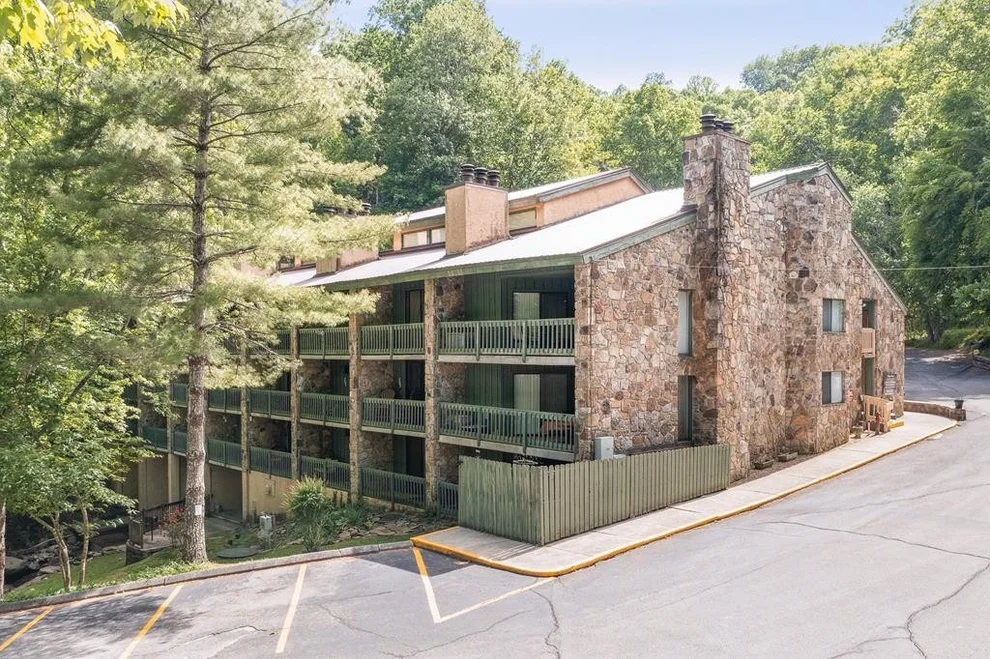Unit for sale at 1435 Wiley Oakley Dr, Gatlinburg, TN 37738