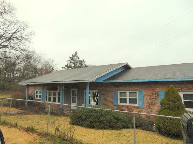 Unit for sale at 711 Emory Heights Rd, Harriman, TN 37748