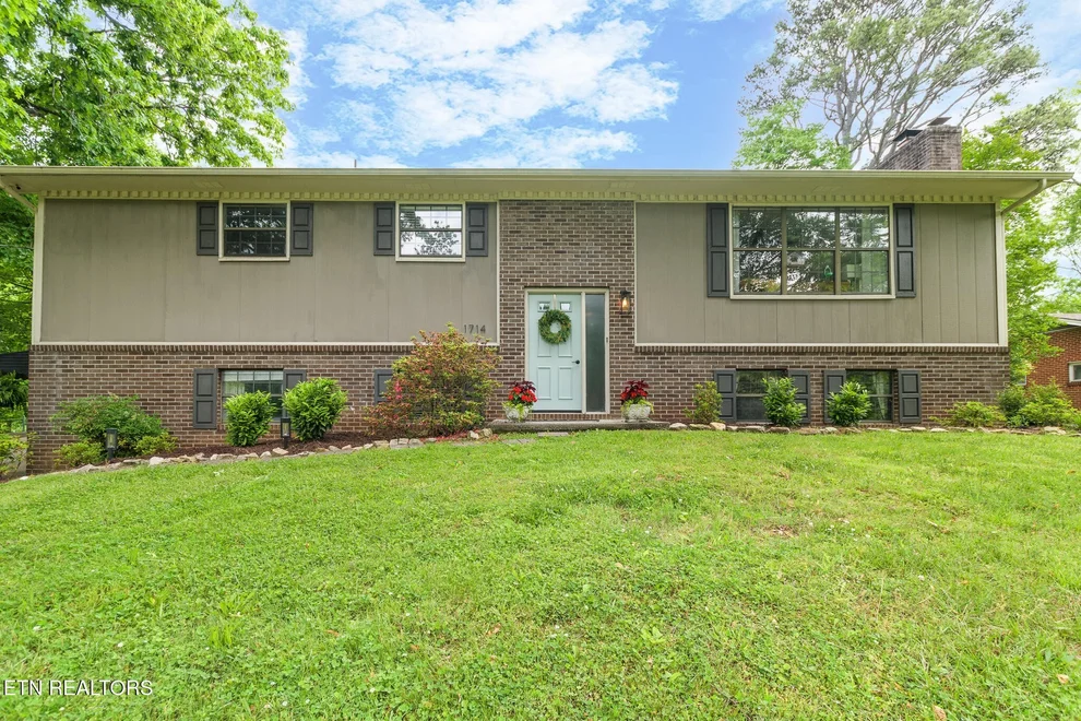 Unit for sale at 1714 Woodhaven Drive, Knoxville, TN 37914