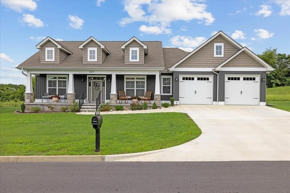 Unit for sale at 527 Elizabeth Lane, Sevierville, TN 37862
